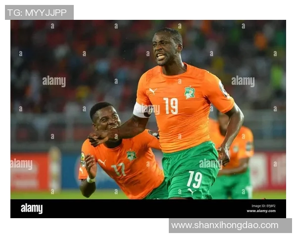 摩洛哥足球球星炫技过人展现非洲足球灵动魅力与速度激情