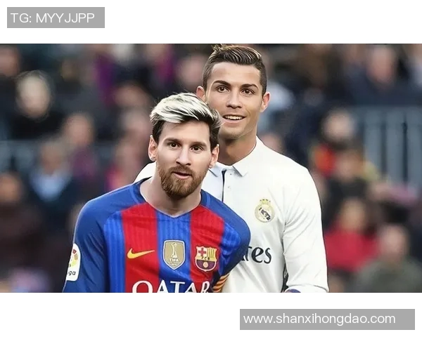 经典足球巨星重现辉煌岁月 复古风格壁纸定格永恒瞬间